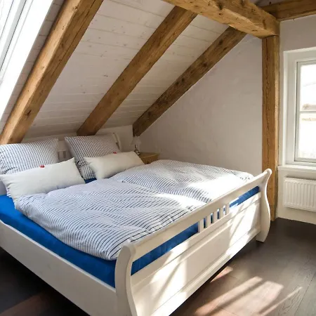 Apartment Gut Royum